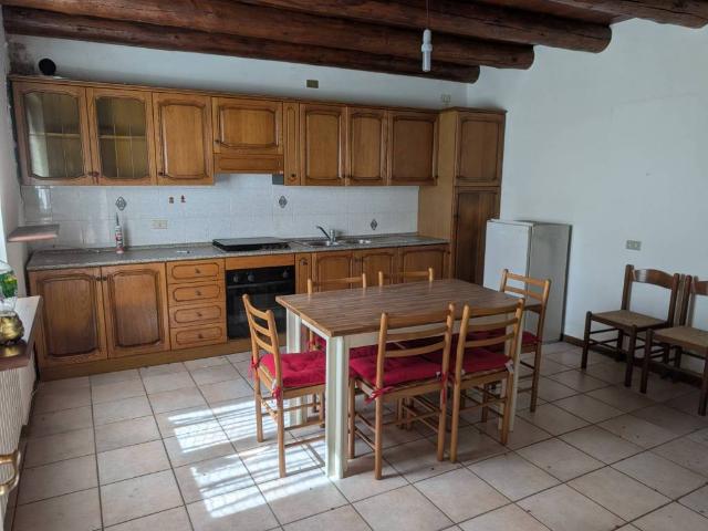 Villa Indipendente in vendita a Comunità Montana del Piambello, Cuasso Al Monte