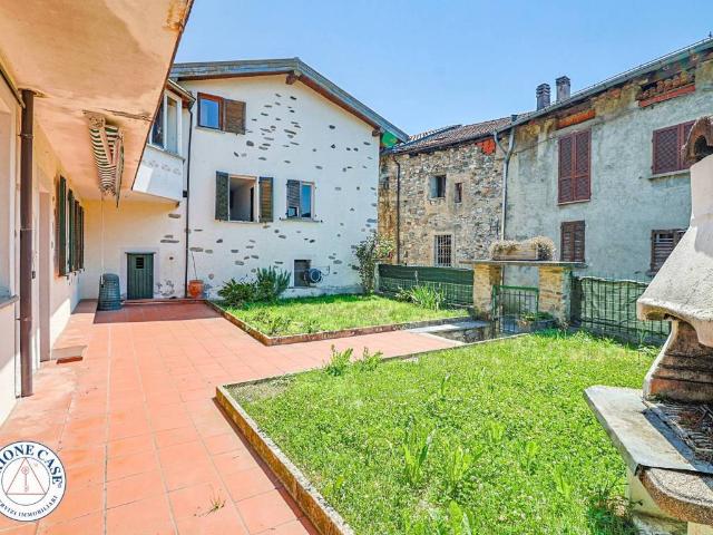 Villa Indipendente in vendita a Comunità Montana del Piambello, Cugliate Fabiasco
