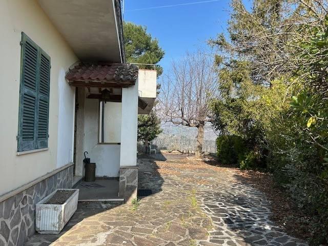 Villa Indipendente in vendita a Cugnoli, Abruzzo