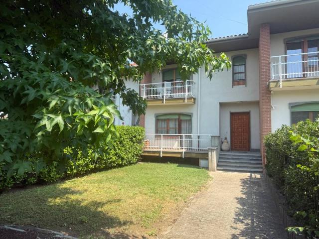 Villa Indipendente in vendita a Villaggio Torretta, Piemonte
