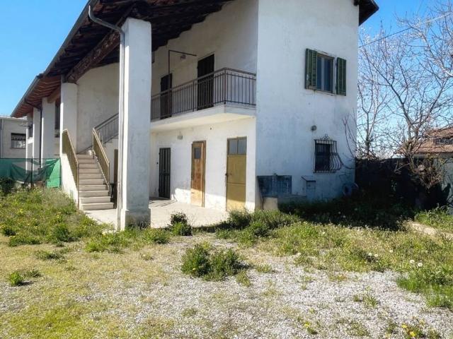 Villa Indipendente in vendita a Roata Canale, Piemonte