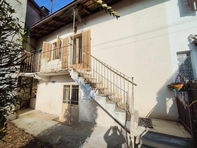 Villa Indipendente in vendita a Roata Canale, Piemonte