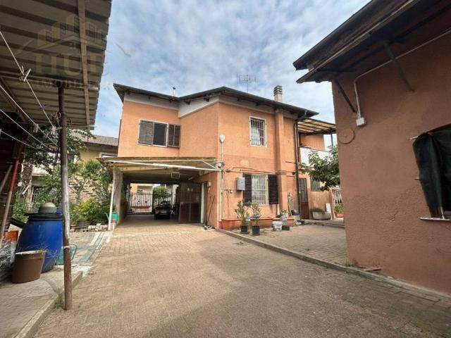Villa Indipendente in vendita a Roata Caporalina, Piemonte
