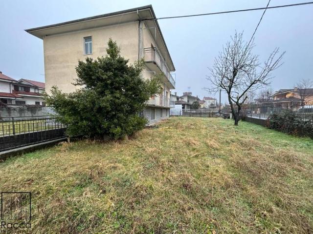 Villa Indipendente in vendita a Roata Canale, Piemonte