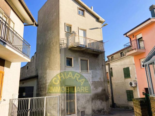 Villa Indipendente in vendita a Cupello, Abruzzo