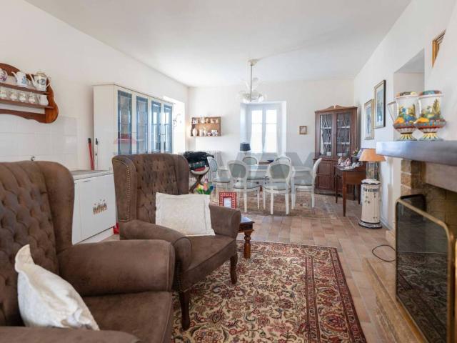 Villa Indipendente in vendita a Marche, Ancona