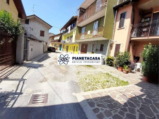 Villa Indipendente in vendita a Curno, Lombardia