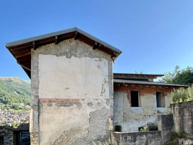 Villa Indipendente in vendita a Bertogno, Cusino