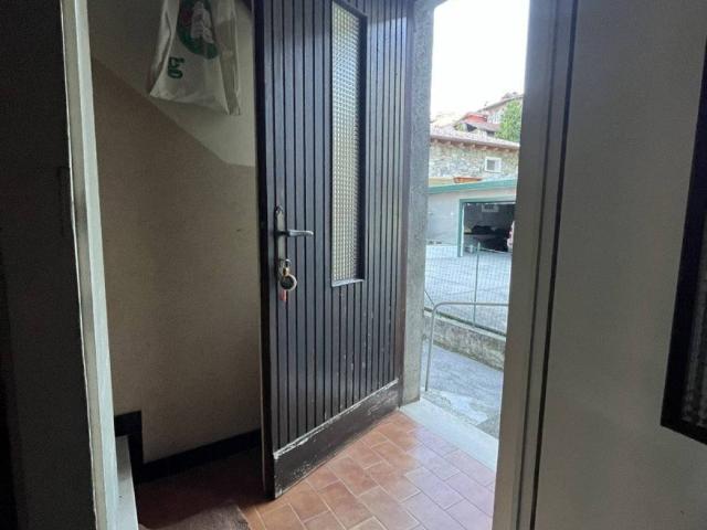 Villa Indipendente in vendita a Cusino, Lombardia