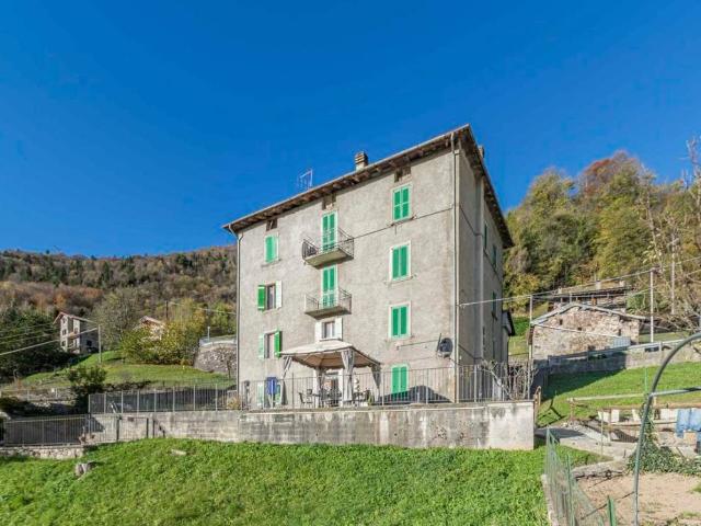 Villa Indipendente in vendita a Comunità Montana della Valle Brembana, Cusio