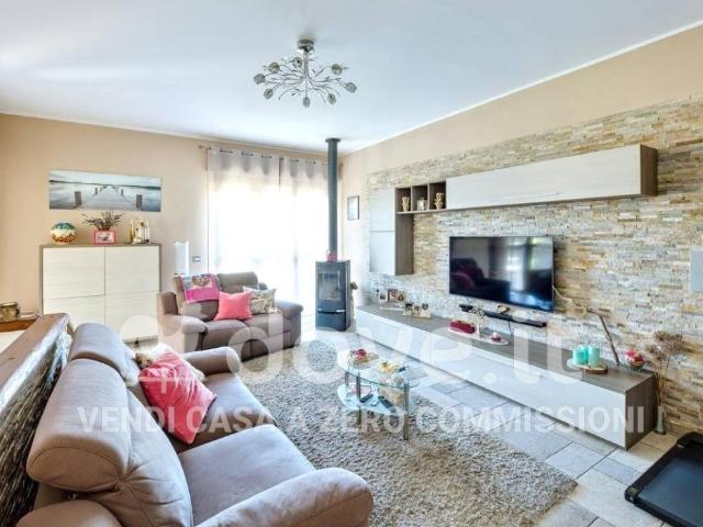 Villa Indipendente in vendita a Comunità Montana Valli del Verbano, Cuveglio