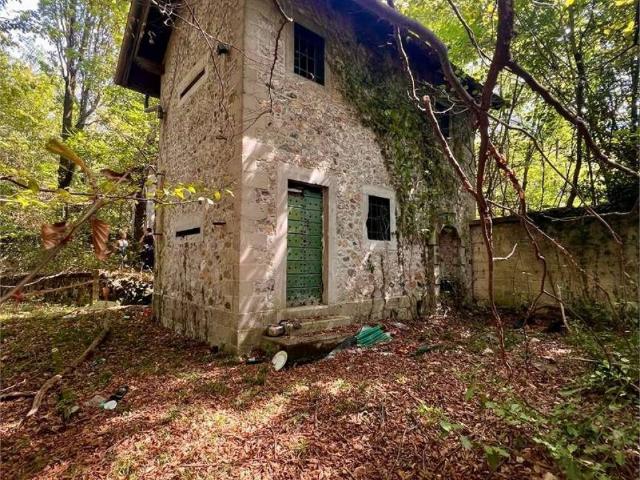 Villa Indipendente in vendita a Ronco Brogini, Cuvio