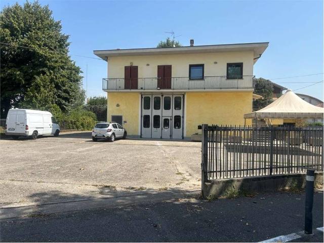 Villa Indipendente in vendita a Dalmine, Lombardia