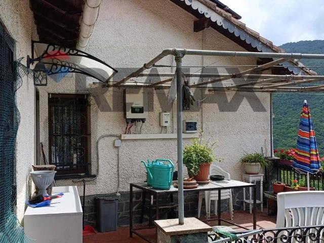 Villa Indipendente in vendita a Davagna, Liguria