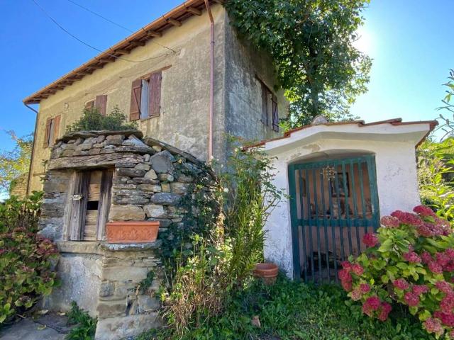 Villa Indipendente in vendita a Dego, Liguria