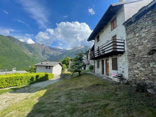 Villa Indipendente in vendita a Delebio, Lombardia