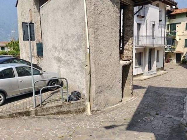 Villa Indipendente in vendita a Delebio, Lombardia
