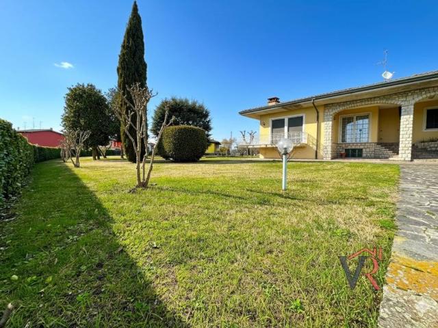 Villa Indipendente in vendita a Dello, Quinzanello