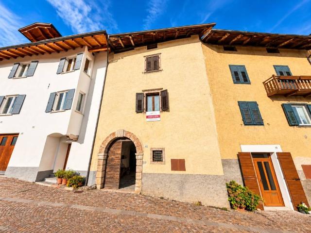 Villa Indipendente in vendita a Anglar, Denno