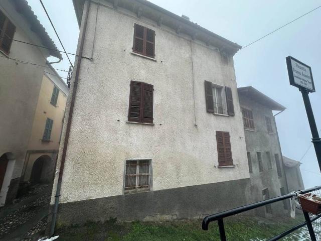 Villa Indipendente in vendita a Piemonte, Alessandria
