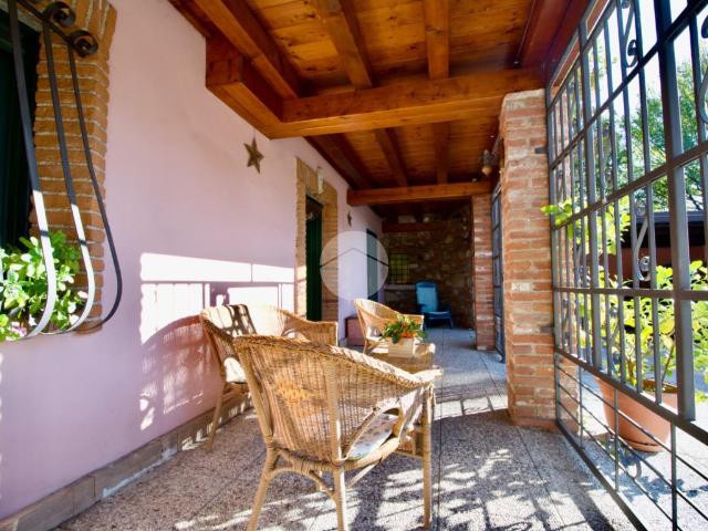 Villa Indipendente in vendita a Rivoltella del Garda, Desenzano Del Garda