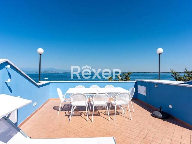 Villa Indipendente in vendita a Desenzano Del Garda, Lombardia