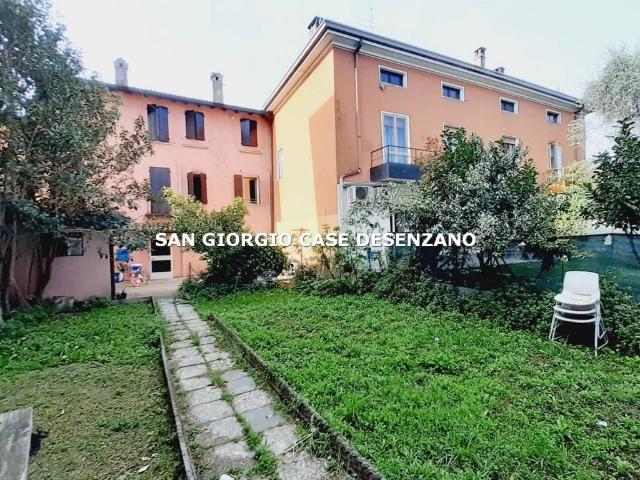 Villa Indipendente in vendita a Desenzano Del Garda, Lombardia