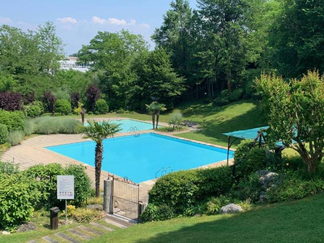 Villa Indipendente in vendita a Desenzano Del Garda, Lombardia