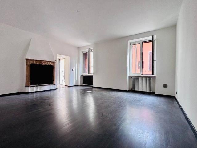 Villa Indipendente in vendita a Rivoltella del Garda, Desenzano Del Garda