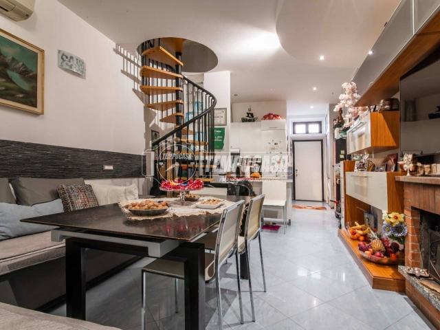 Villa Indipendente in vendita a Dugana, Desio