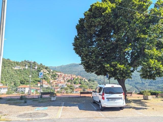 Villa Indipendente in vendita a Diano Arentino, Liguria