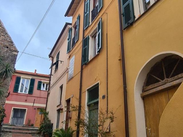Villa Indipendente in vendita a Diano Castello, Liguria