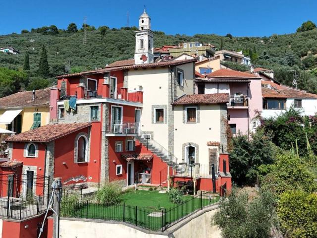 Villa Indipendente in vendita a Diano Calderina, Diano Marina