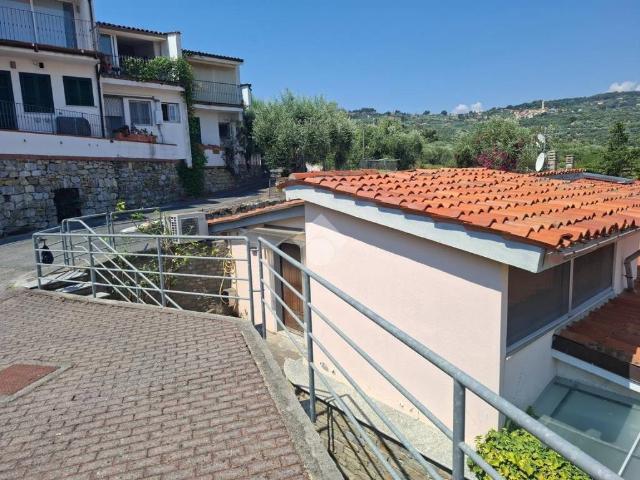 Villa Indipendente in vendita a Diano Calderina, Diano Marina