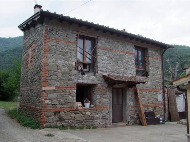 Villa Indipendente in vendita a Dicomano, Toscana