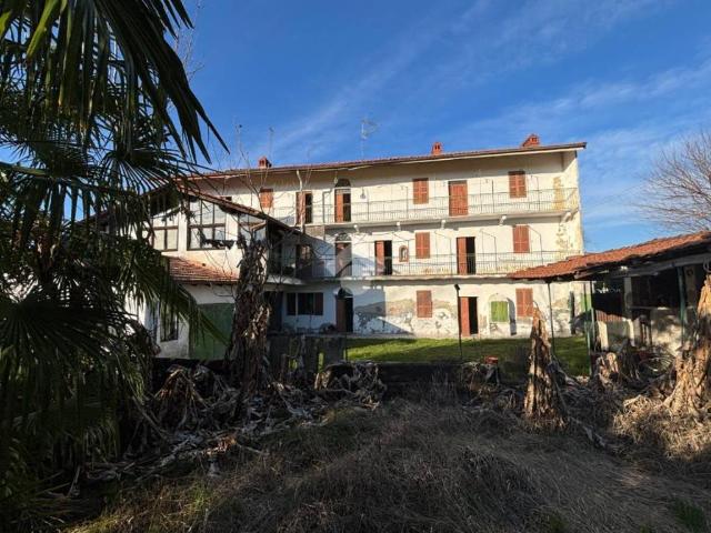 Villa Indipendente in vendita a Rocchetta, Divignano