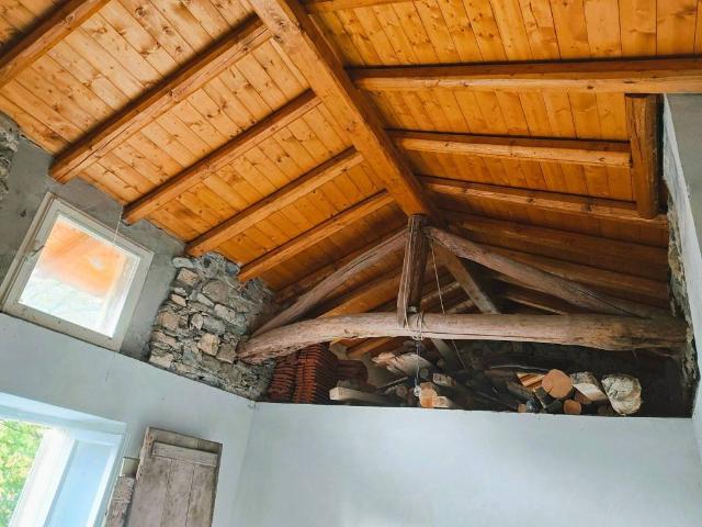 Villa Indipendente in vendita a Dizzasco, Lombardia