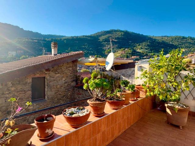 Appartamento in vendita a Dolceacqua, Liguria