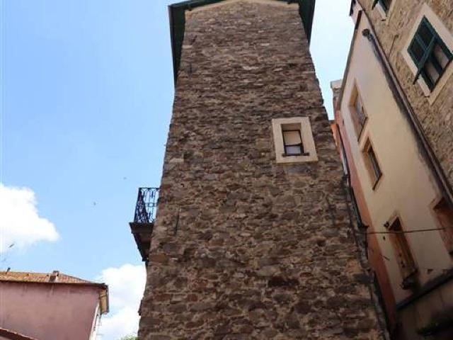 Villa Indipendente in vendita a Dolceacqua, Liguria