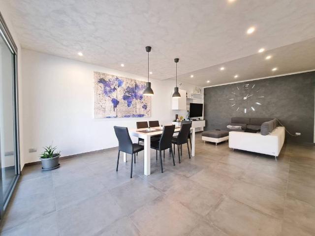 Villa Indipendente in vendita a Gaggio, Domaso