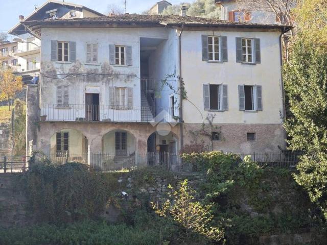 Villa Indipendente in vendita a Gaggio, Domaso