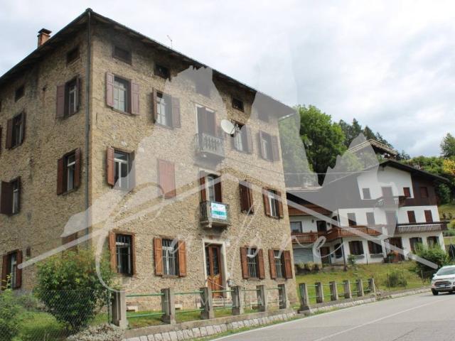 Villa Indipendente in vendita a Domegge Di Cadore, Veneto