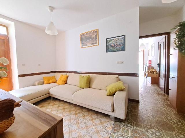 Villa Indipendente in vendita a Stazzona, Lombardia