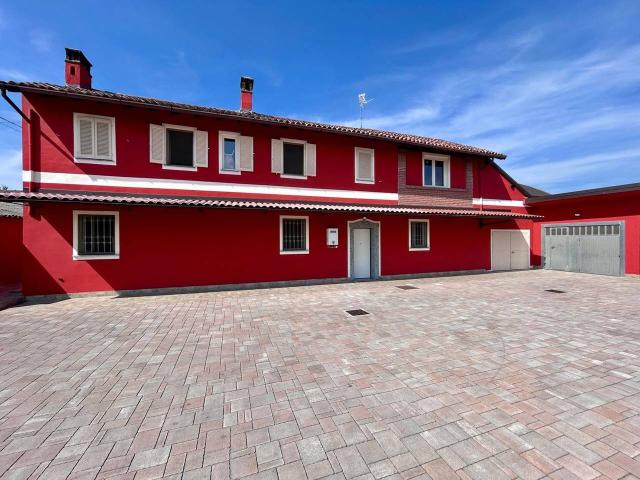 Villa Indipendente in vendita a Dorno, Lombardia