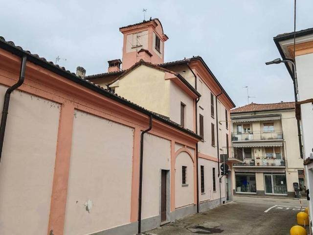 Villa Indipendente in vendita a Dorno, Lombardia