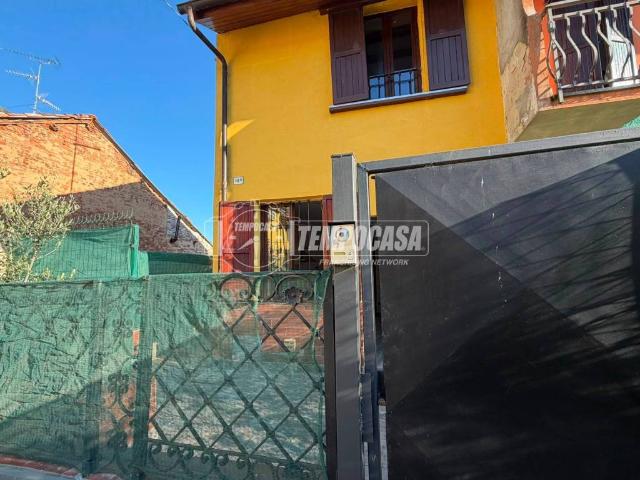 Villa Indipendente in vendita a Dorno, Lombardia