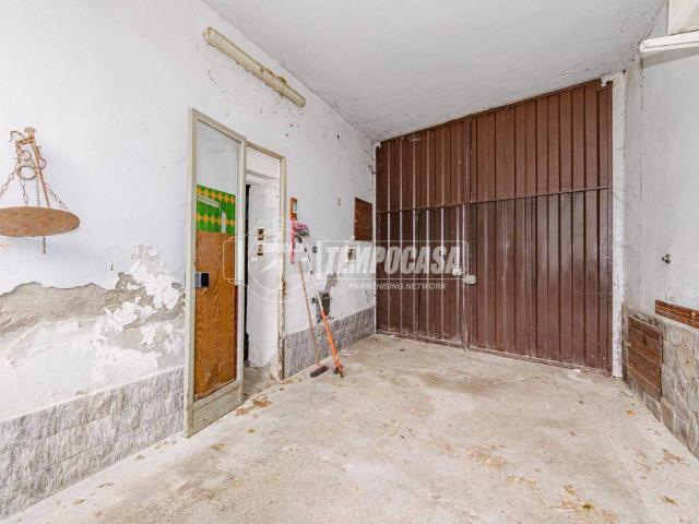 Villa Indipendente in vendita a Dorno, Lombardia