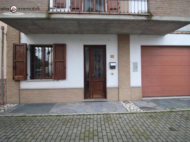 Villa Indipendente in vendita a Dorno, Lombardia