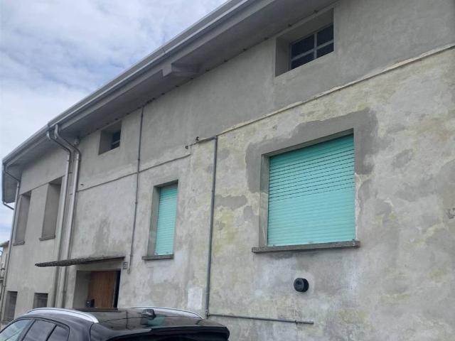 Villa Indipendente in vendita a Dosolo, Lombardia
