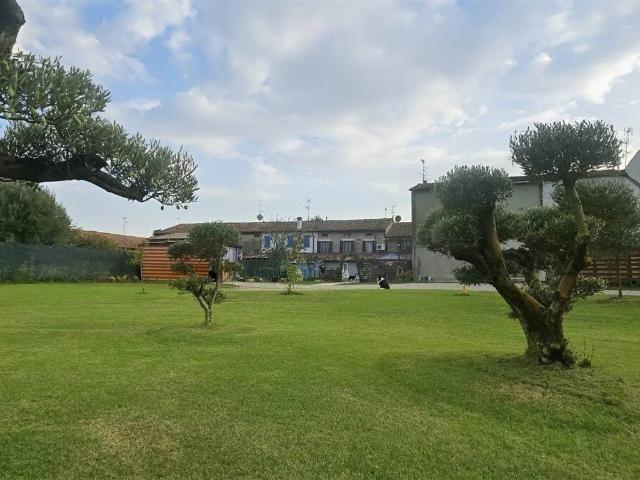 Villa Indipendente in vendita a Correggioverde, Dosolo